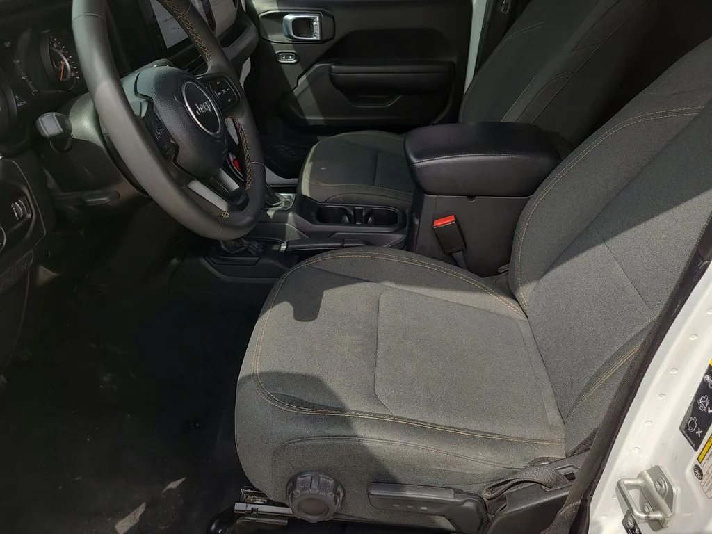 Used 2024 White Jeep Sport S image 21