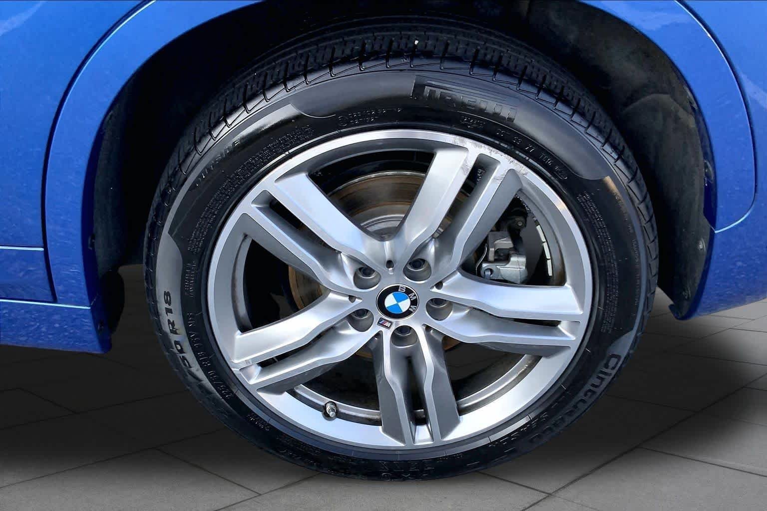 Used 2018 Estoril Blue Metallic BMW xDrive28i image 10