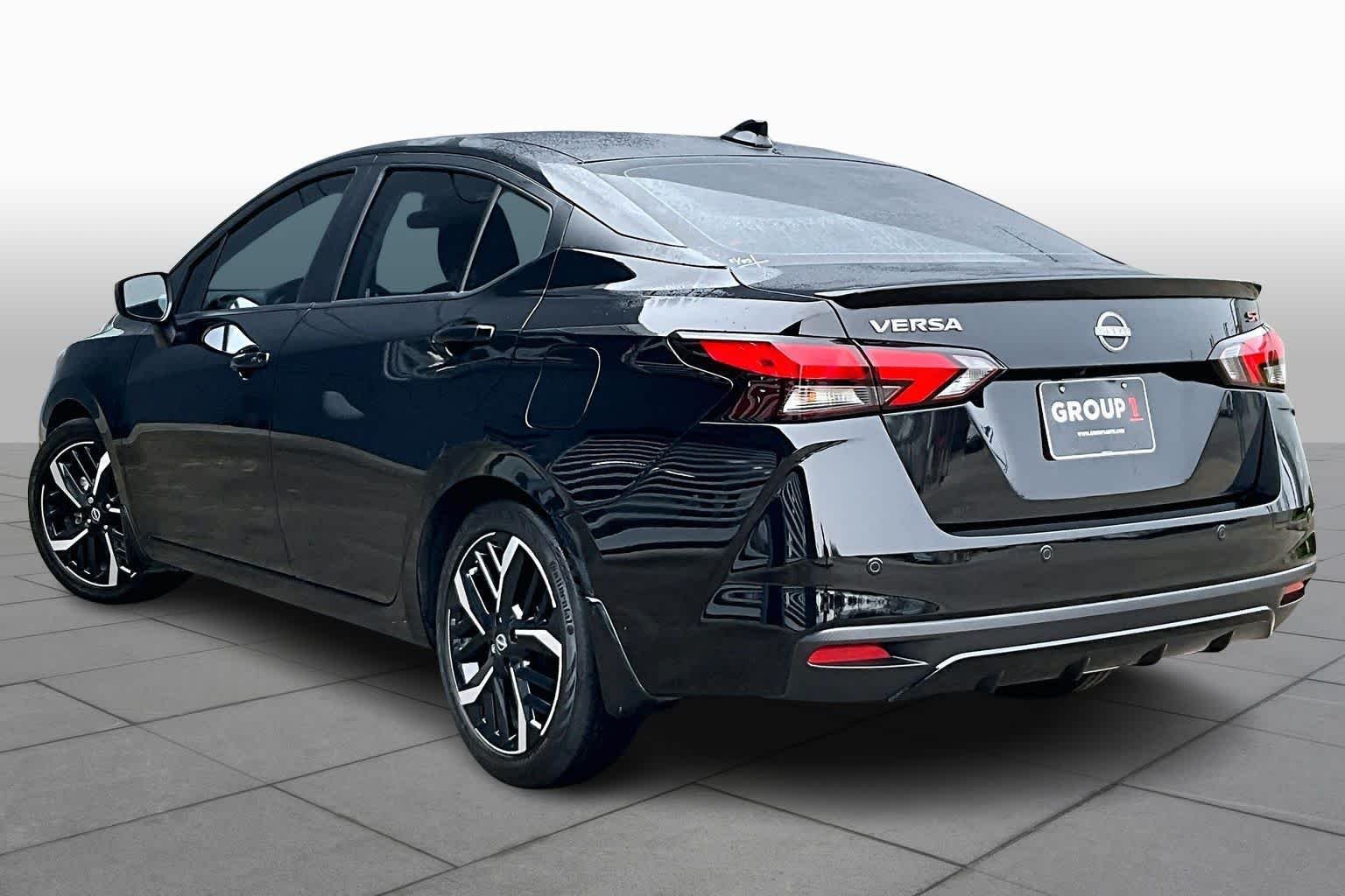 Used 2025 Super Black Nissan SR image 11