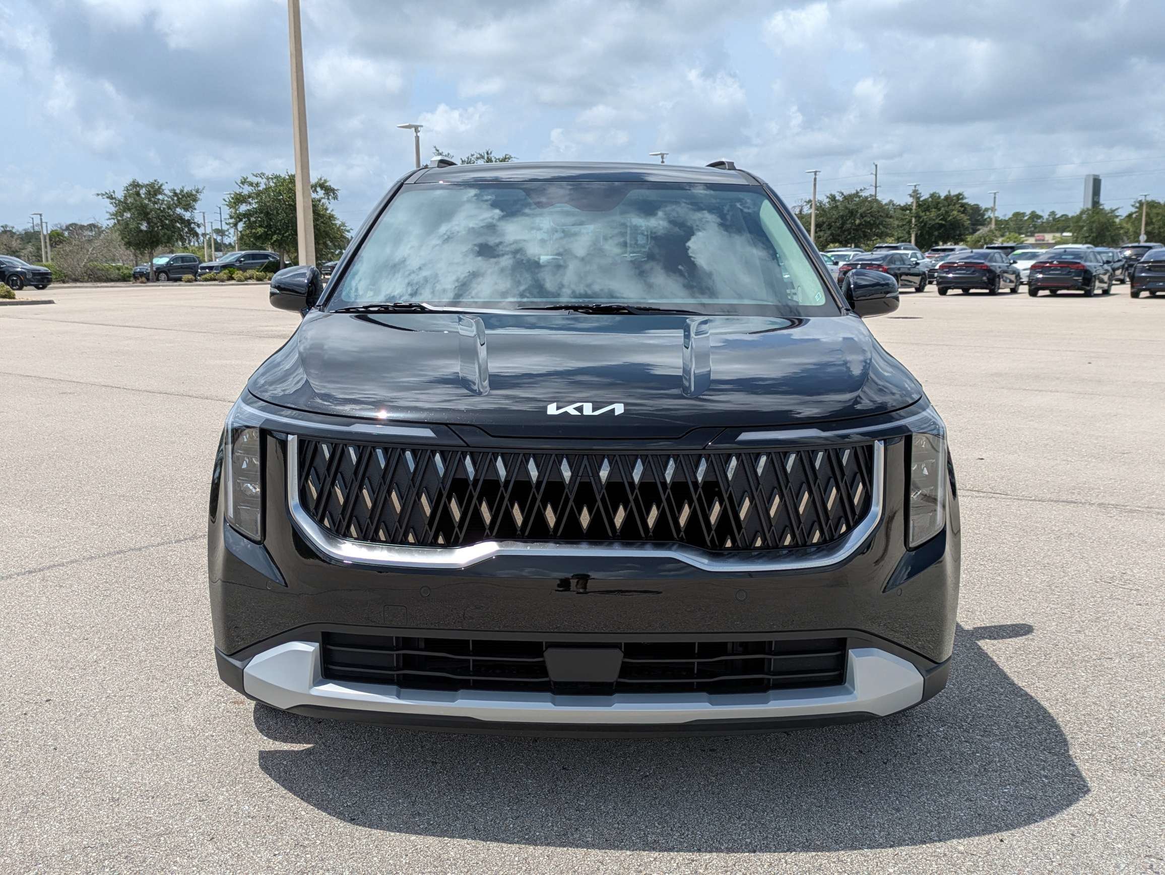 New 2026 Aurora Black Pearl Kia EX image 3