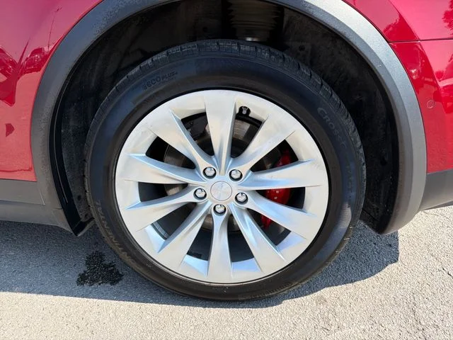 Used 2018  Tesla P100D image 29