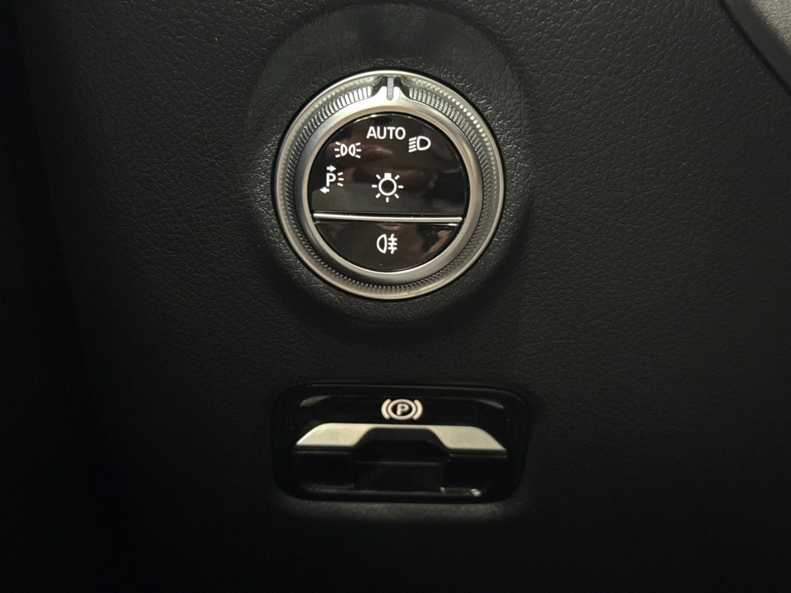 Used 2023 Polar White Mercedes-Benz C 300 4MATIC® SEDAN image 29