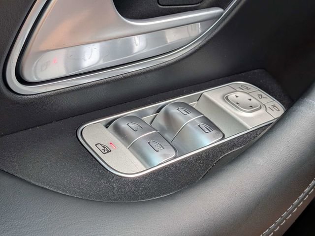 Used 2025 MANUFAKTUR Moonlight White Metallic Mercedes-Benz GLS 450 image 31