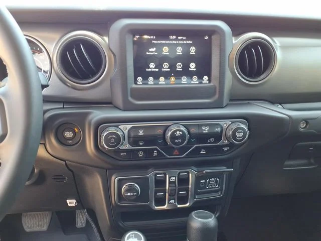 Used 2023 White Jeep  image 14