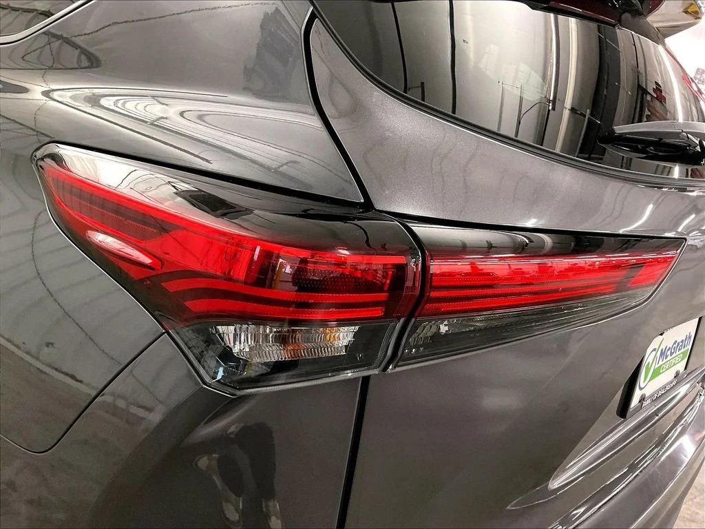 Used 2022 Gray Toyota XLE image 35