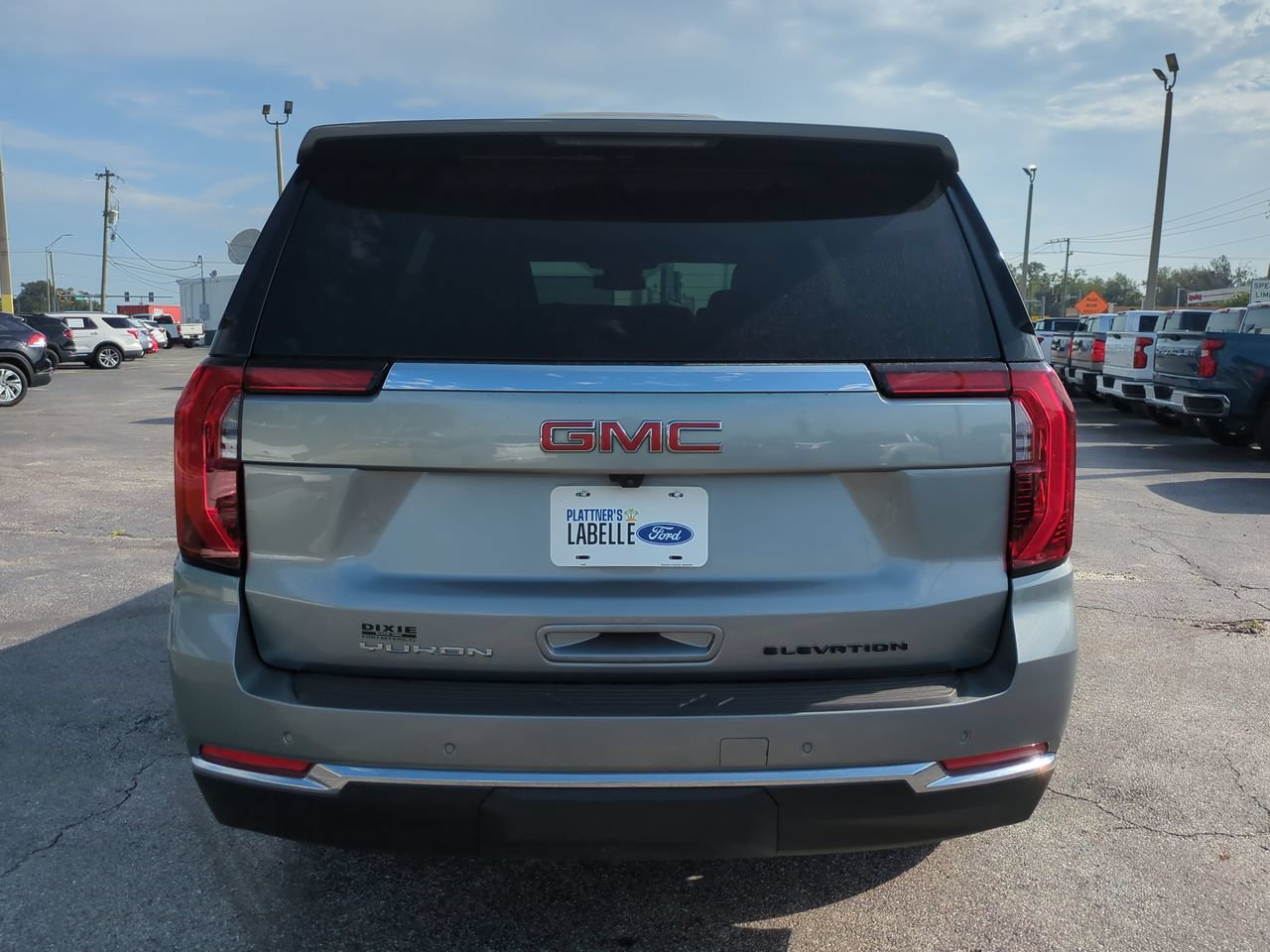 Used 2025 Sterling Metallic GMC Elevation image 5