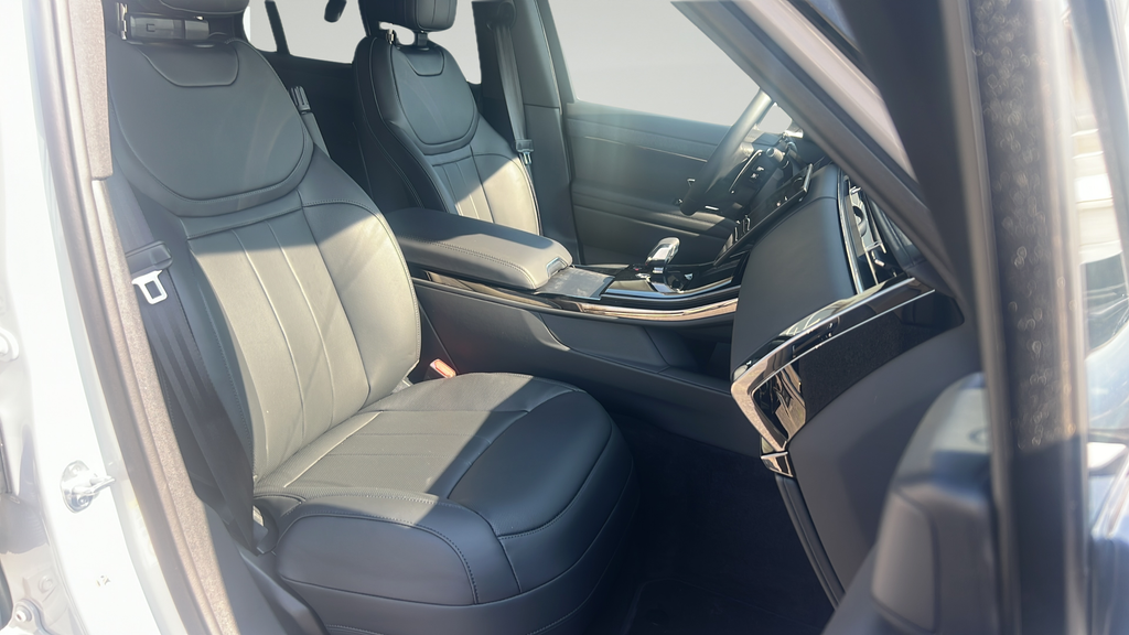 New 2026 Gray Land Rover Dynamic SE image 21