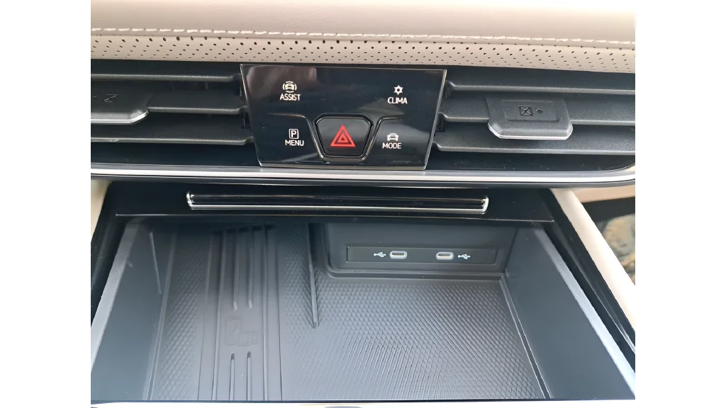 New 2026 Blue Volkswagen SE w/Technology image 15
