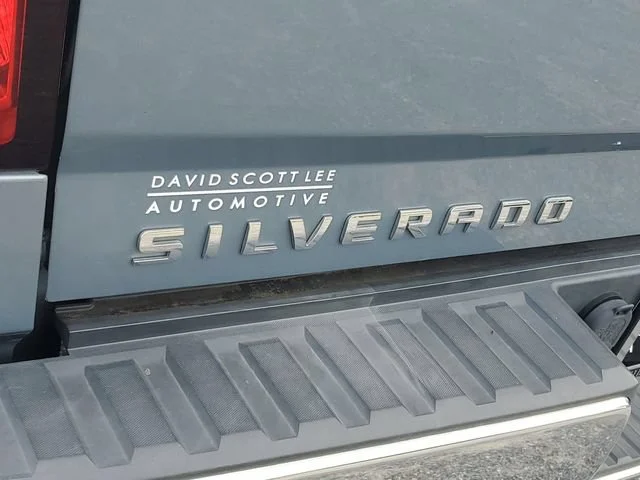 Used 2016 SLATE GREY METALLIC Chevrolet LT image 24