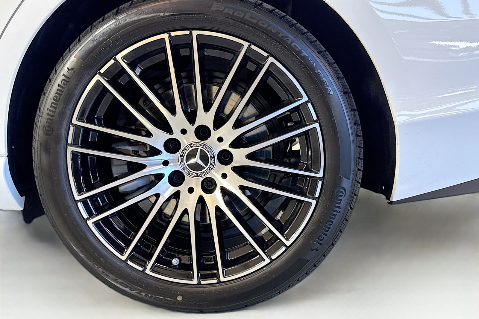 New 2026 Polar White Mercedes-Benz C 300 image 29