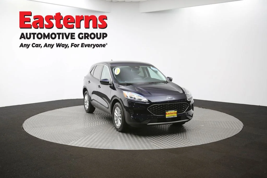 Used 2021 Blue Ford SE image 79