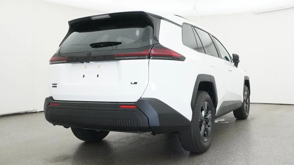 New 2026 Ice Cap Toyota LE image 21