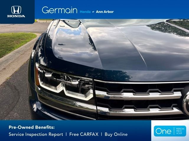 Used 2019 Blue Metallic Volkswagen 3.6L V6 SE image 3