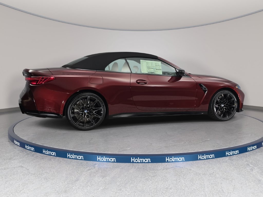 New 2027 Aventurin Red Metallic BMW Competition image 4