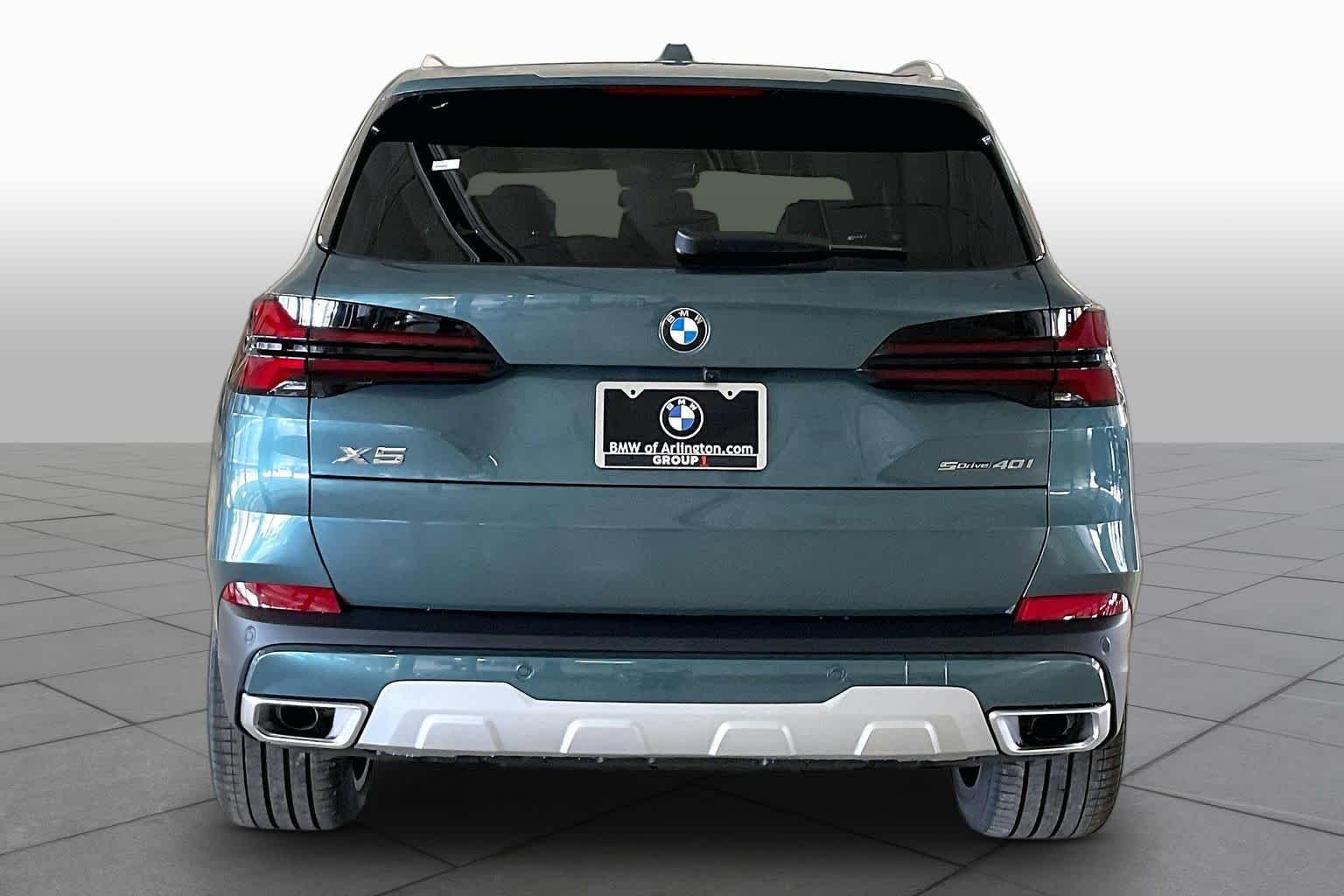 Used 2026 Blue Ridge Mountain Metallic BMW sDrive40i image 4