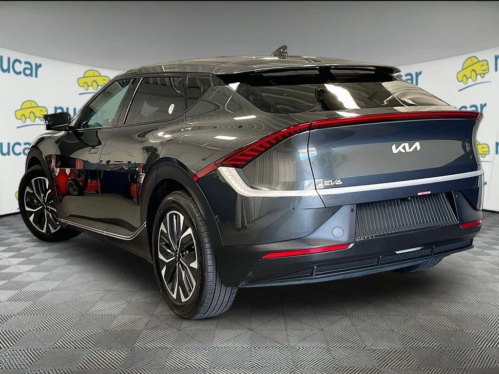 Used 2024 Gray Kia Light image 4