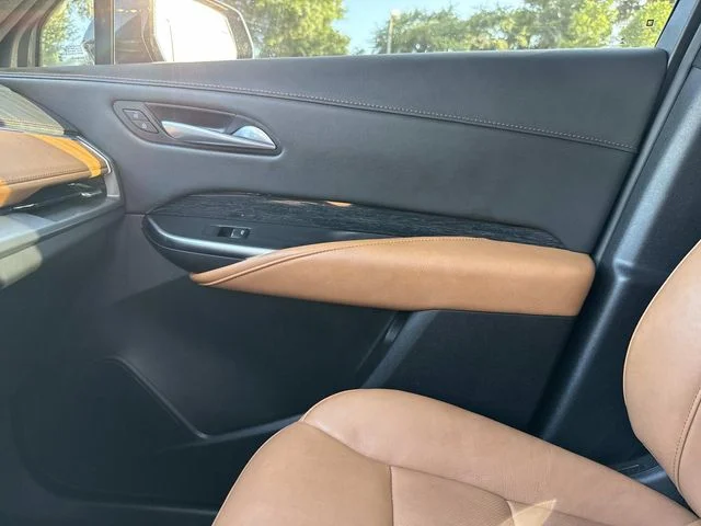 Used 2025 Green Cadillac Sport image 28
