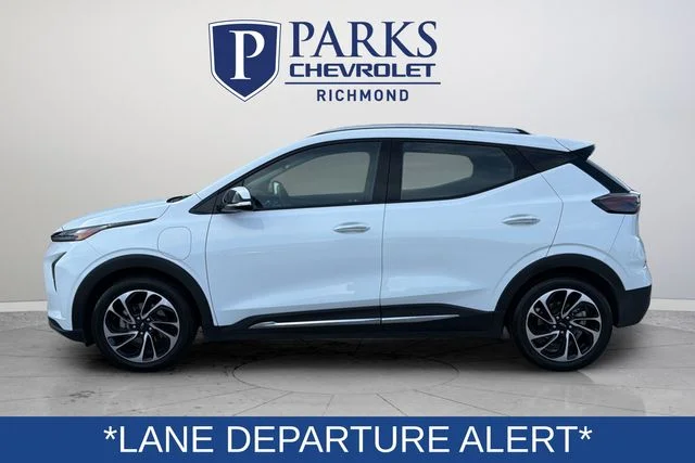 Used 2023 White Chevrolet Premier image 4