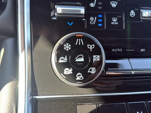 2026 Nissan Armada Platinum - Photo 33
