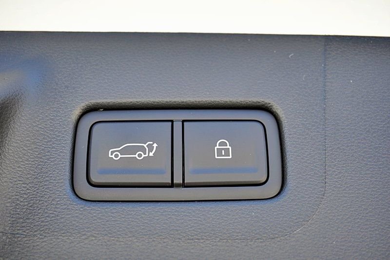 New 2025 White Hyundai Limited image 16