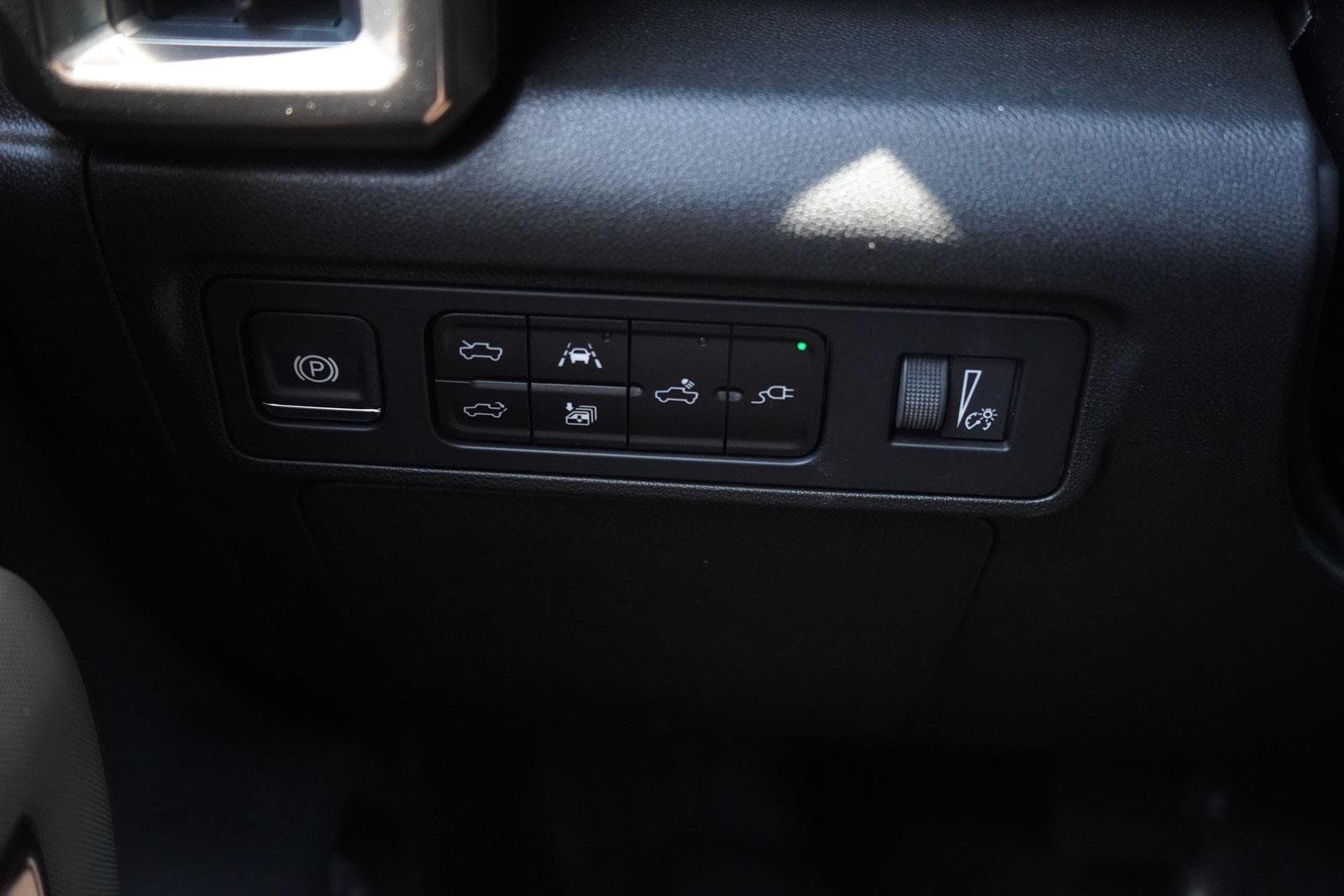 New 2025 Solar Orange GMC 2X image 21