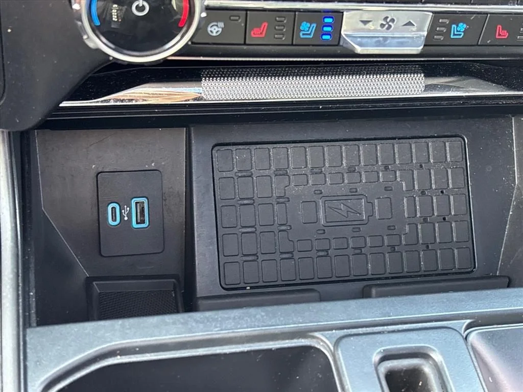 Used 2024 Gray Ford Lariat image 36