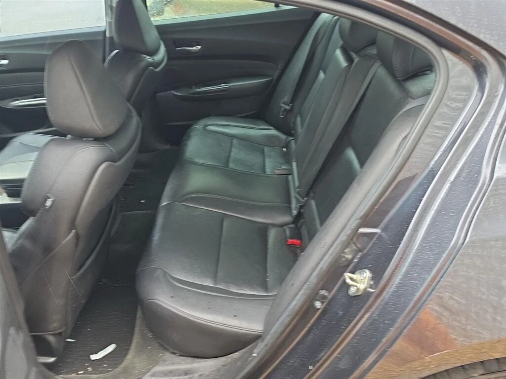 Used 2016 Graphite Luster Metallic Acura V6 Advance image 4