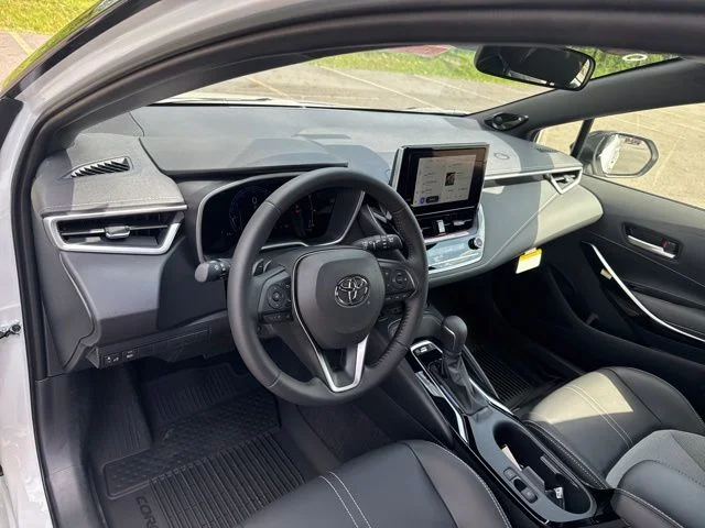 2026 Toyota Corolla Hatchback XSE - Photo 12