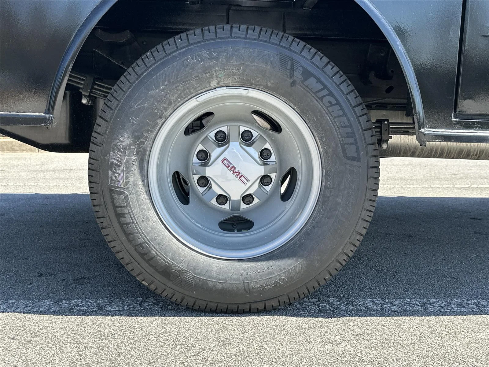 New 2025 Summit White GMC Pro image 16