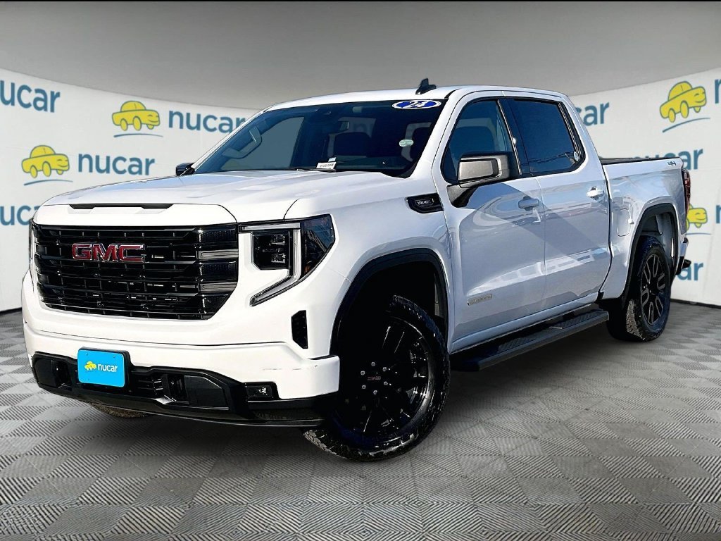 Used 2024 White GMC Elevation image 3