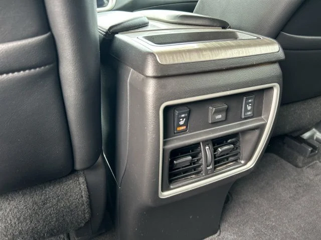 Used 2016 Gray Nissan Platinum image 25