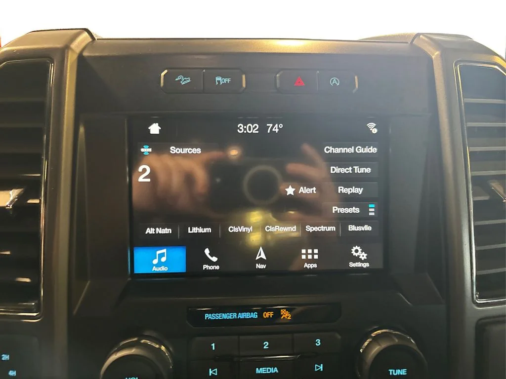 Used 2018 Shadow Black Ford XLT image 27