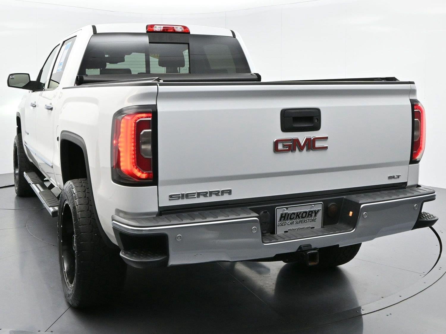 Used 2018 Summit White GMC SLT image 6