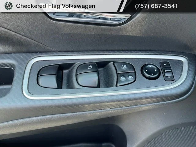 Used 2024 Gun Metallic Nissan 1.6 SR image 15