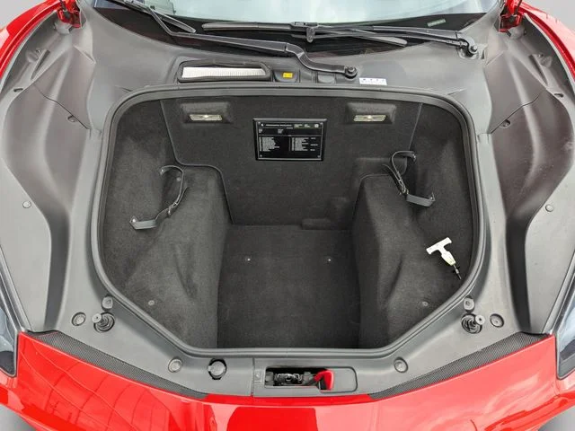 Used 2018  Ferrari Base image 15