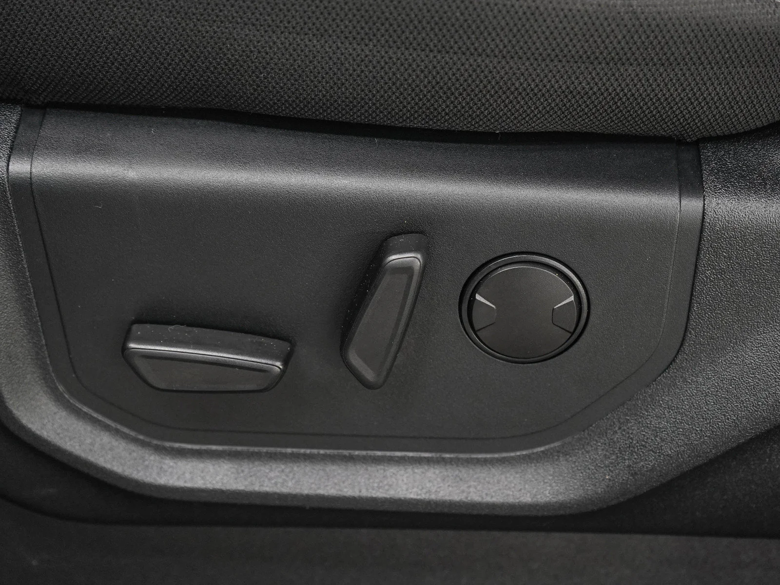 Used 2019  Ford xlt image 24
