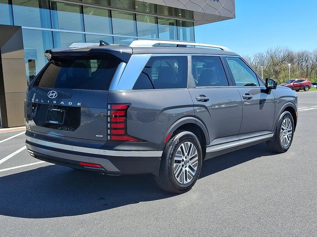 New 2026 Gray Hyundai SEL Premium image 5
