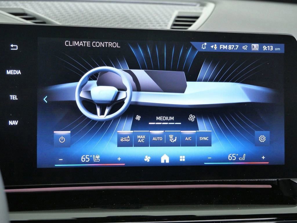 Used 2026 Alpine White BMW xDrive28i image 45