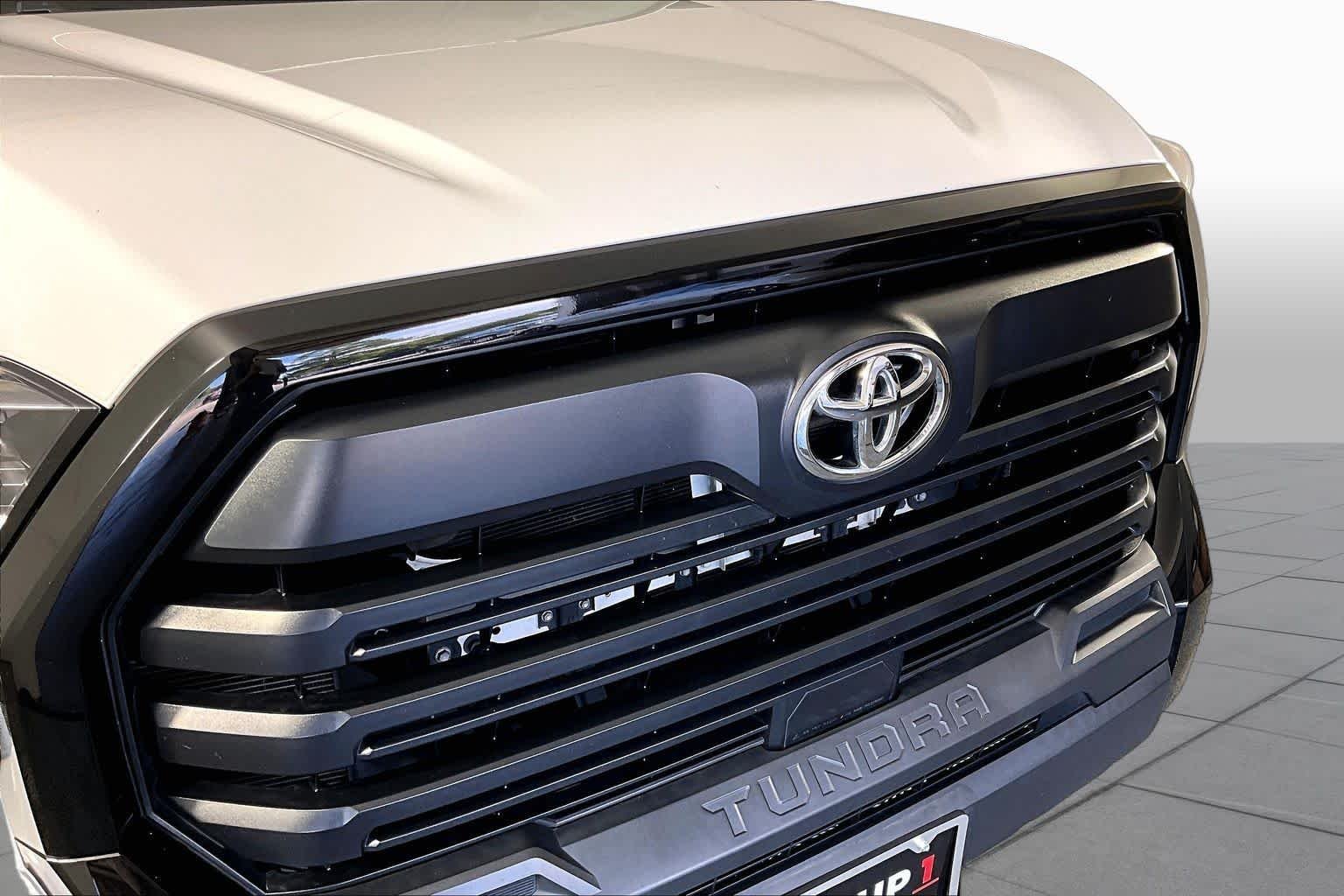 Used 2024 Ice Cap Toyota SR image 28