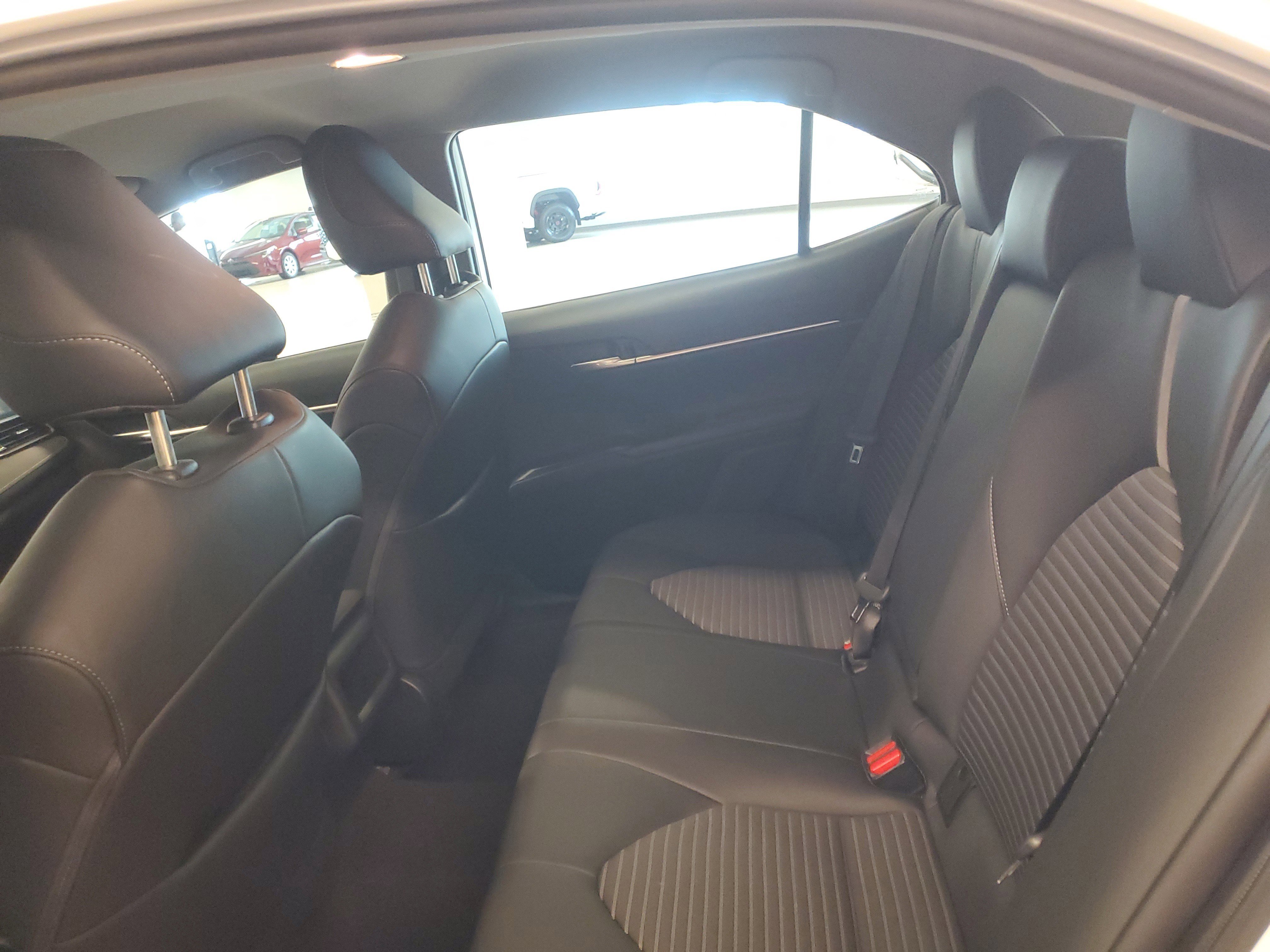 Used 2024 Ice Toyota SE image 10