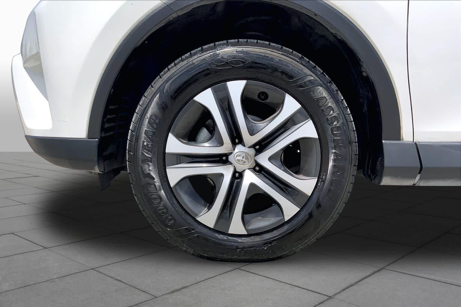 Used 2016 Super White Toyota LE image 11