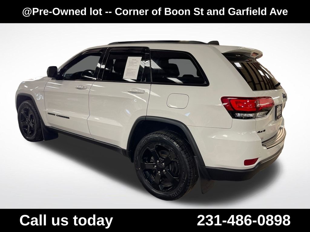 Used 2020 White Jeep Laredo image 3