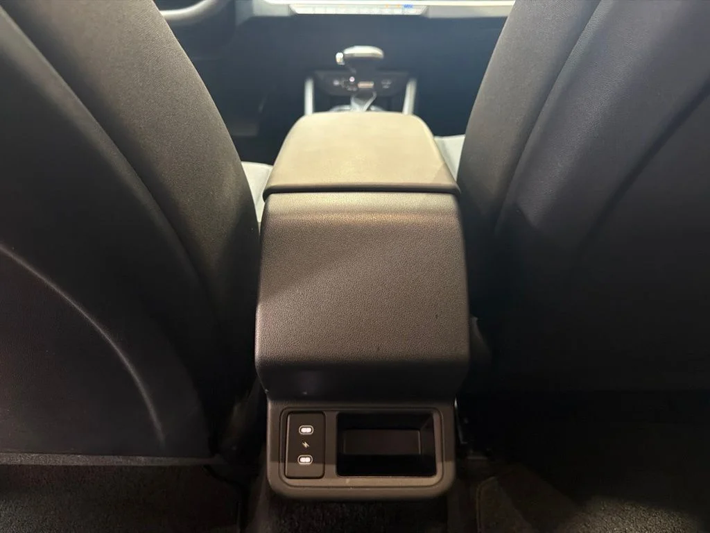 Used 2025 Currant Red Kia LXS image 18