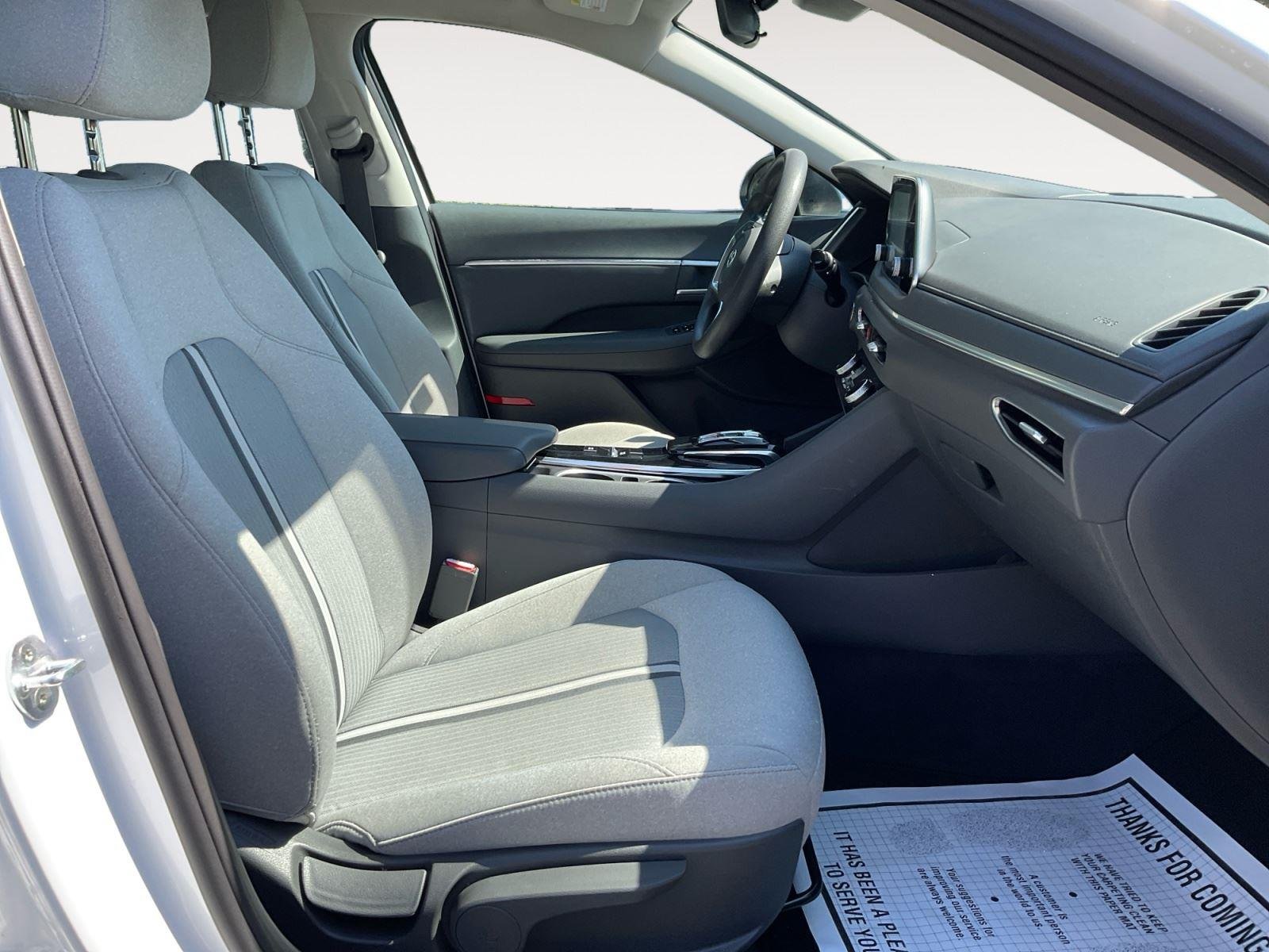Used 2020 Quartz White Hyundai SEL image 15