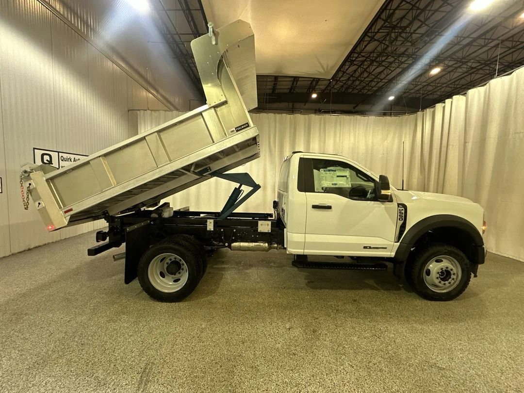New 2025 Oxford White Ford F-550® XL image 20