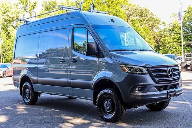 2022 Mercedes-Benz Sprinter 2500 Cargo 144 WB