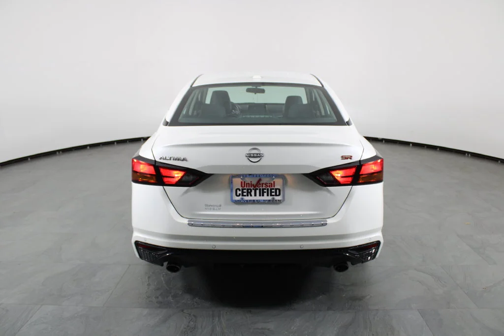 Certified Used 2023 White Nissan 2.5 SR image 11