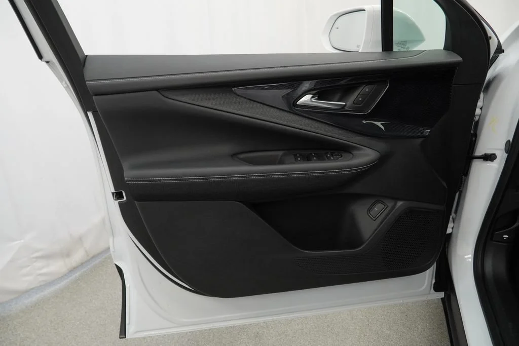 New 2026 Summit White Chevrolet LT image 20