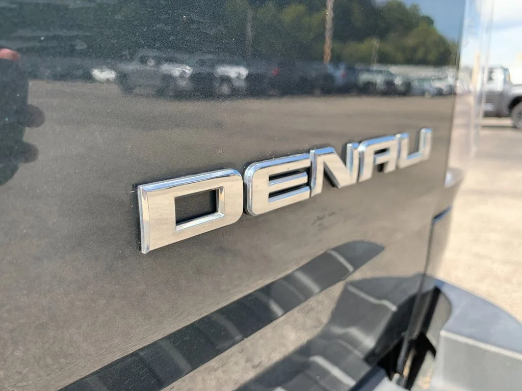 Used 2017 Gray GMC Denali image 36