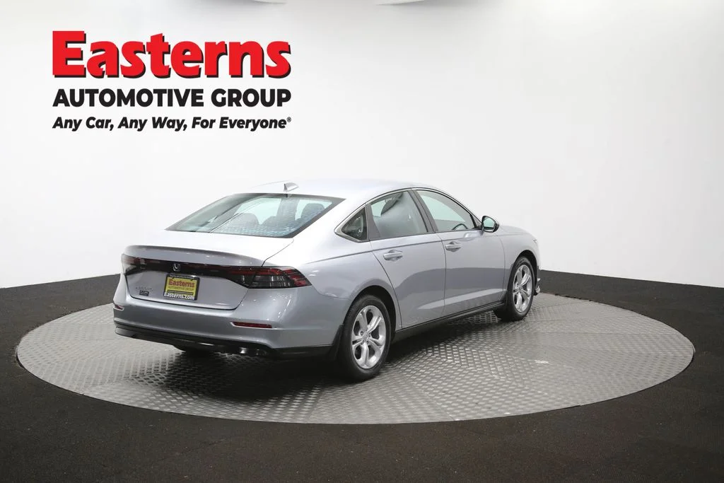 Used 2025 Silver Honda LX image 40